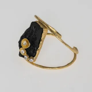 Γυναικείο Χειροποίητο Cuff Βραχιόλι Nest | GB1870 Kalliope Ορείχαλκος Με Μαύρη Ρητίνη Και Λευκά Κρύσταλλα