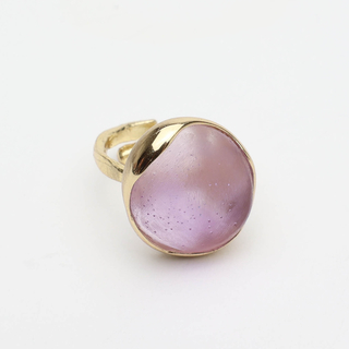 Women's Handmade Kiss Ring | GD1830 Kalliope Brass-Cast Resin
