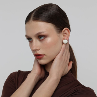 Women's Handmade Stud Earrings Kiss | GS1830a Kalliope Brass-Cast Resin