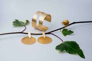 Women's Handmade Earrings Handmade Minimal Lila SK854-G Brass Gold IP
